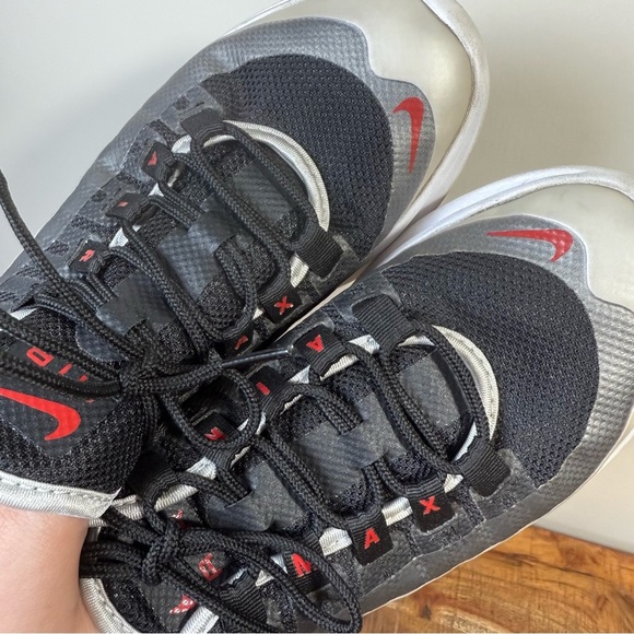 Nike Air Max Axis Black and Grey Sneakers, Youth 4.5 - Picture 6 of 7